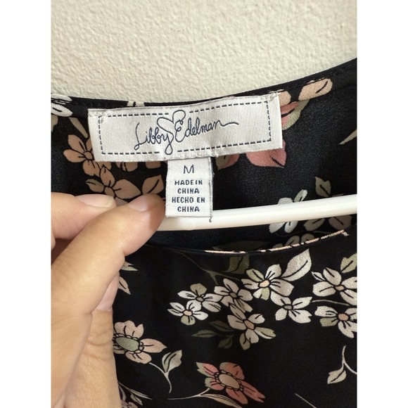 Libby Edelman Blouse Women Size Medium Black Floral Top Flutter Sleeve Shirt - Picture 2 of 3